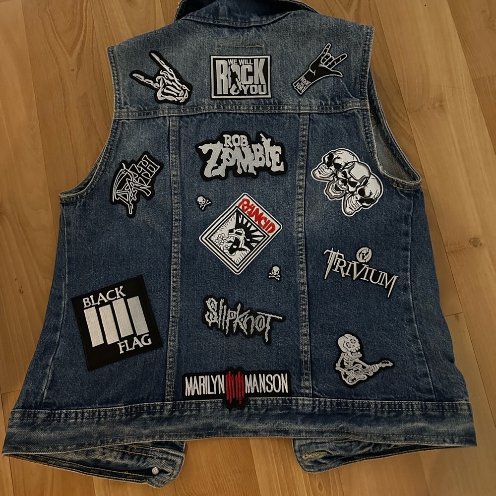 Original Rock n Roll Mossimo Women’s Denim Vest Small W Patches Band Logos